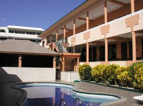 Hotel Garant International pool 2